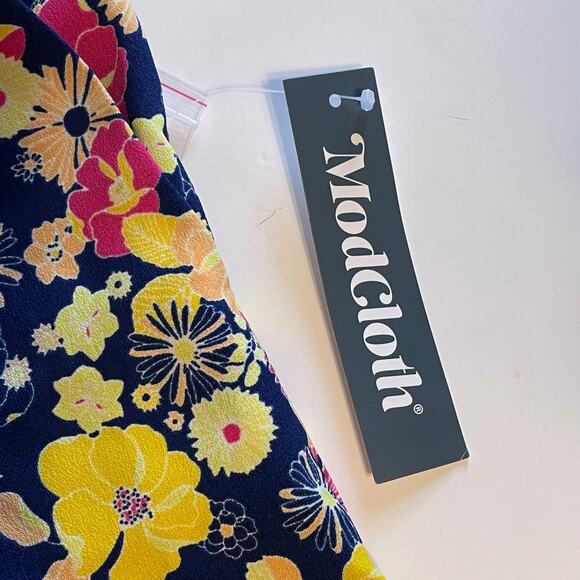 Modcloth NEW The Spring of Things Shorts XL Floral High Waisted - Picture 4 of 9